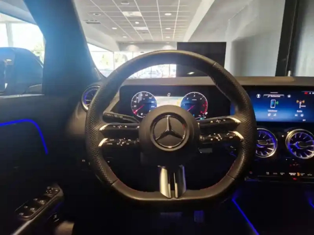 Mercedes Gla 200 d 4matic amg line — photo 39