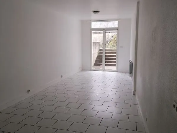 À louer - Logement étudiant de 34 m² à Blois avec parking Idéal étudiant(e) - Proche de la cité univ