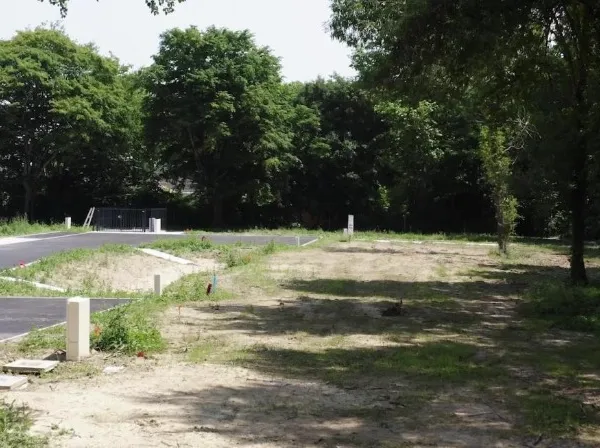 Terrain 640 m²