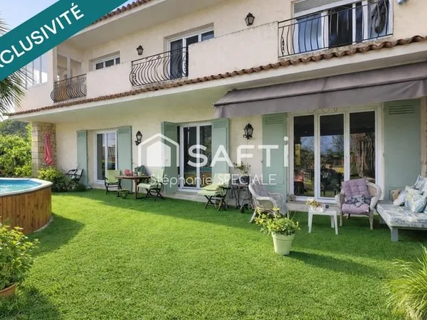 ANTIBES - Propriété de caractère de 250 m² sur terrain de 1 850 m² - Calme absolu - Fort potentiel