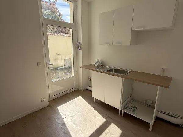 Local 43 m² Charenton-le-Pont