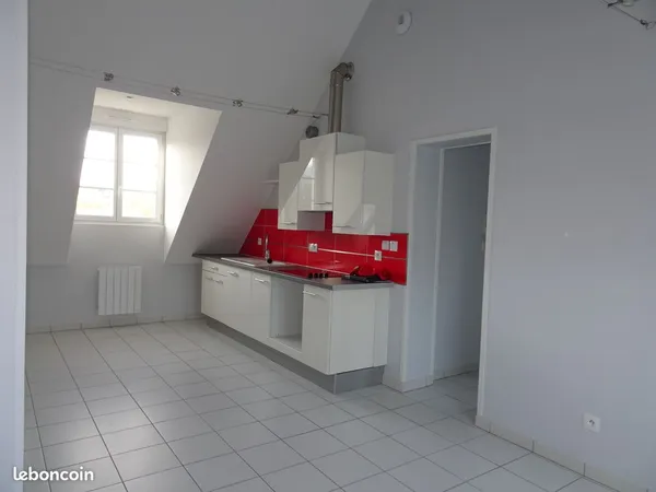 APPARTEMENT TYPE 2 LEVES centre