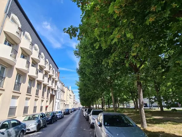Grand studio de 44m² Ponsardin