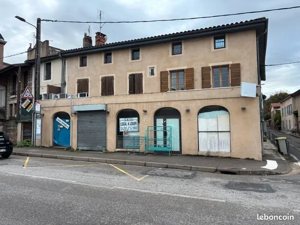 Local commercial 180 m²