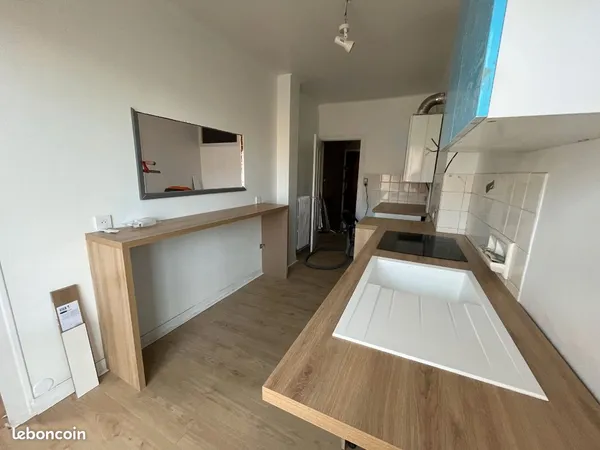 Appartement T3 refait à neuf 65m² - Le Pentagone / Place de la Résistance - Balcon & Ascenseur
