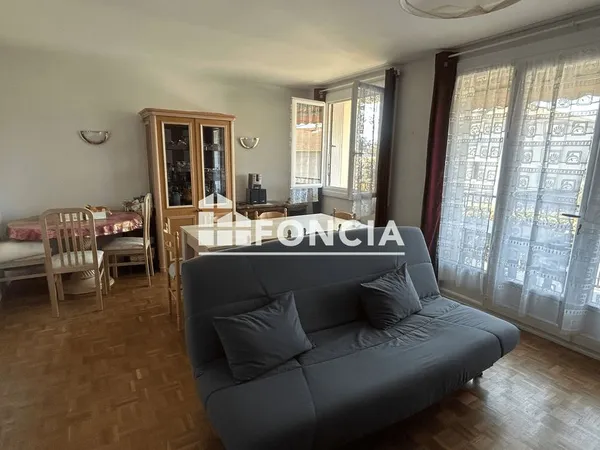 Appartement T3 de 76 m² avec balcon et loggia - MONTÉLIMAR SUD