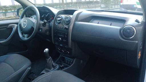 Dacia Duster 1.6 SCe 115 - Essentiel – 2016 – 47292 km – Essence – Boîte Manuelle — photo 17