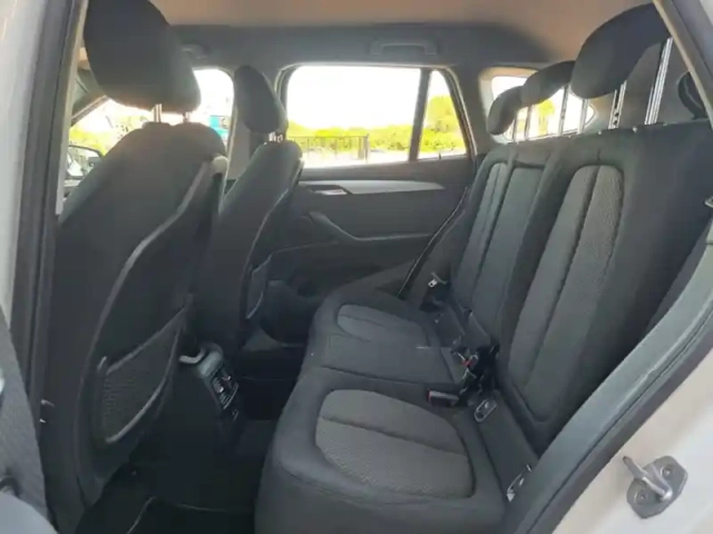 Bmw X1 sdrive 18 d lounge — photo 13