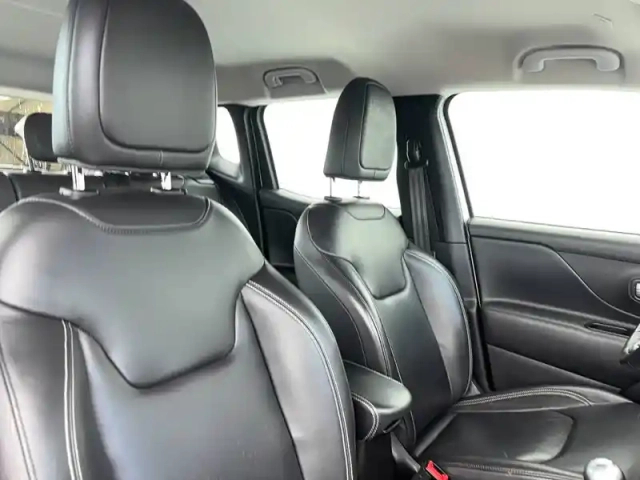 Jeep Renegade 1.0 turbo t3 120 ch bvm6 — photo 65