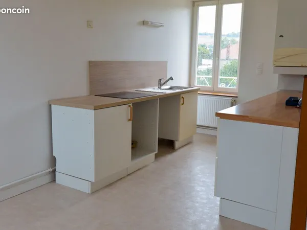 Appartement F4 MOUZON