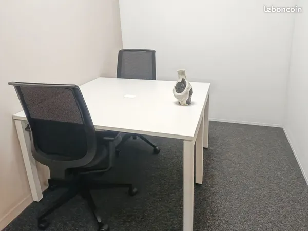 Bureau privé à louer pour 2 personnes à Marignane, Floricity
