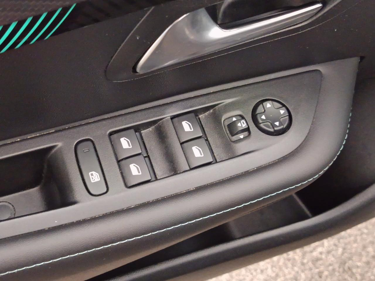 Peugeot 208 puretech 100 s&s bvm6 allure — photo 21