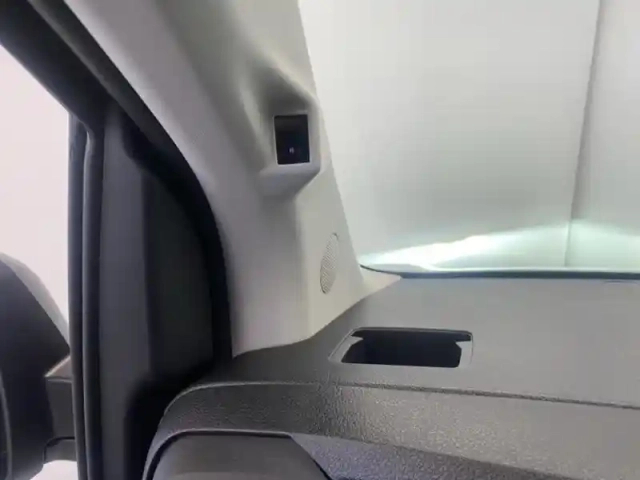 Peugeot Expert fg m 2.2 diesel 150ch pack premium connect — photo 12