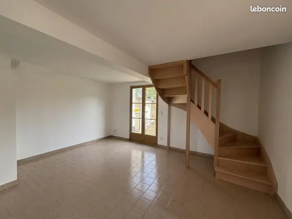 Maison à louer à LEBIEZ