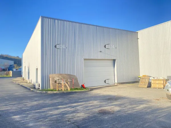 Local d'activité 308 m²