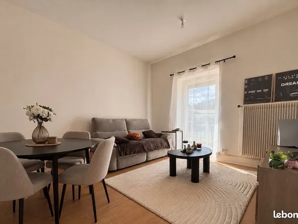 Appartement dans Maison T3 refait à neuf