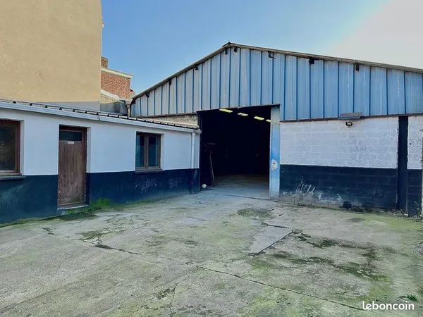Local professionnel 200 m² avec 2 bureaux - Garage / Dépôt / Atelier