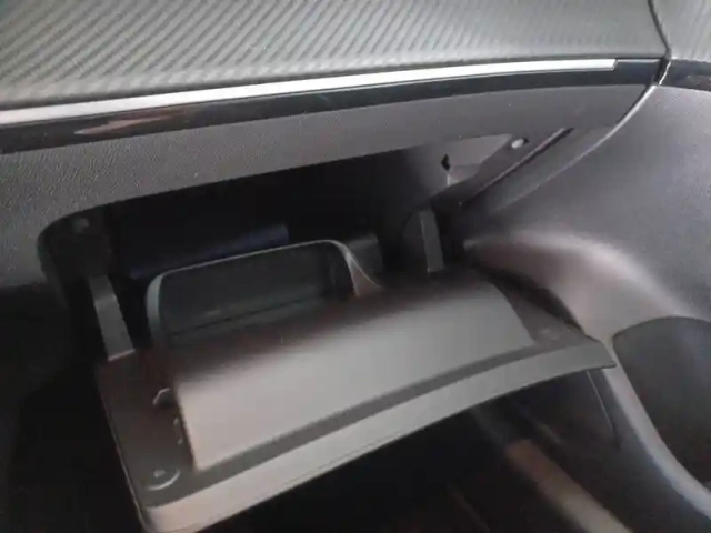 Peugeot 208 bluehdi 100 s&amp;s bvm6 — photo 32