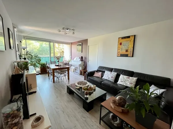 Rare à la vente: Spacieux T5 de 104m2 au coeur d'un écrin de