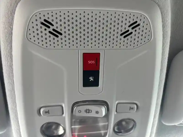 Peugeot 208 electrique 50 kwh 136ch — photo 40