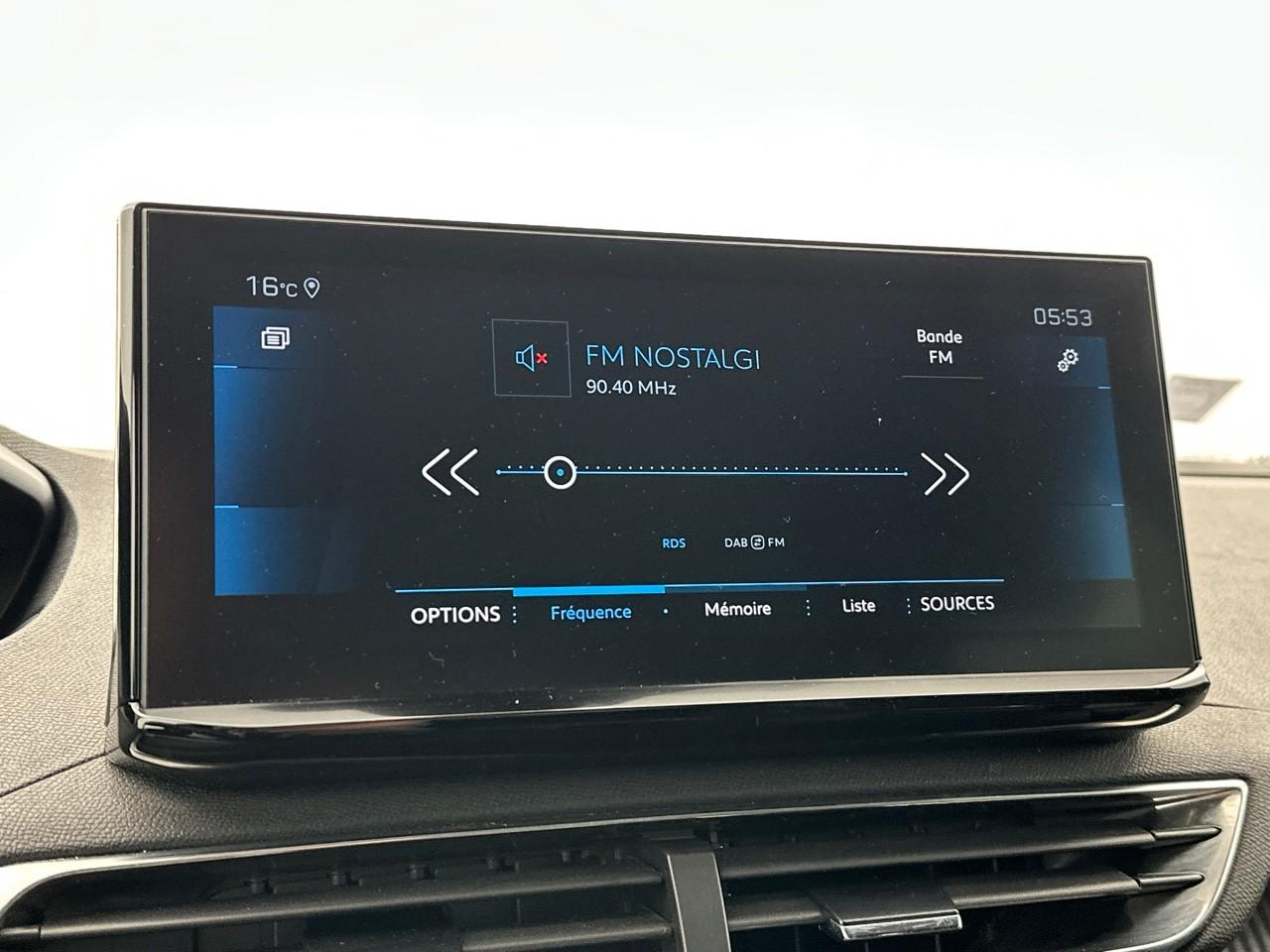 Peugeot 3008 puretech 130ch s&s bvm6 style — photo 22