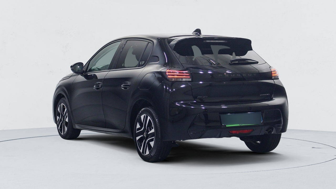 Peugeot 208 — photo 3
