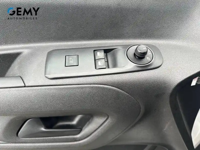 Peugeot Partner e- fourgon m 800 kg 136 ch batterie 50 kwh — photo 29