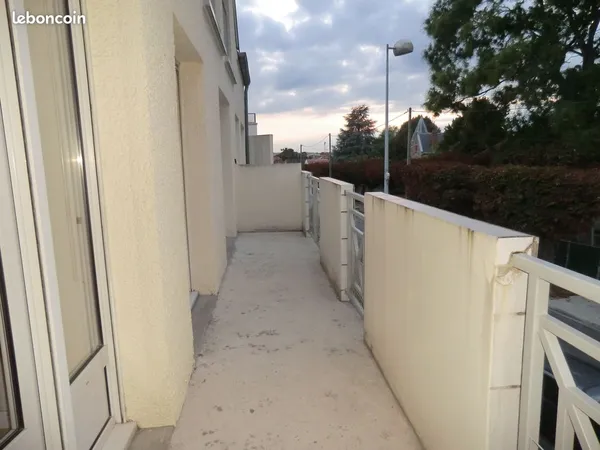 Appartement 2 pièces 37m² avec grand balcon et parking sécurisé