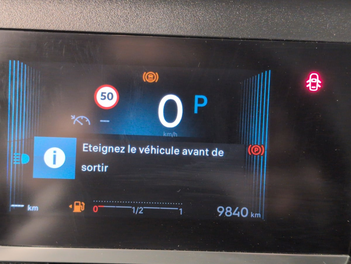 Citroën C4 — photo 22