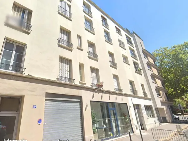Bureau 740 m²