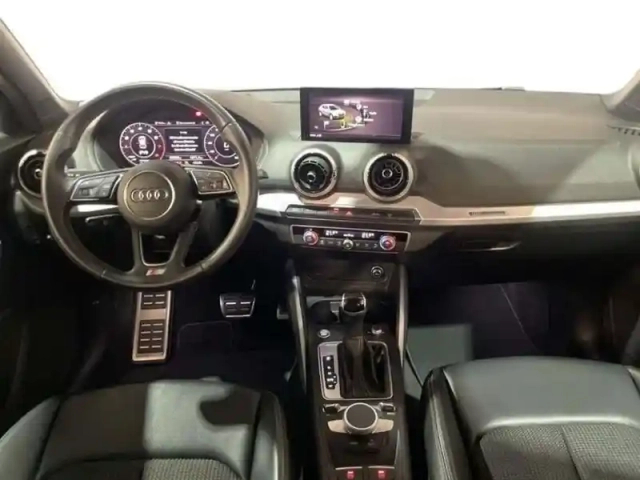Audi Q2 35 tfsi 150 s tronic 7 s line plus — photo 8