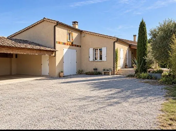 Maison de plain-pied 4 pièces 140 m²