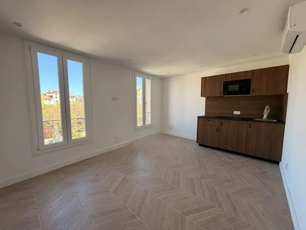 Studio Lumineux - Vieil Antibes
