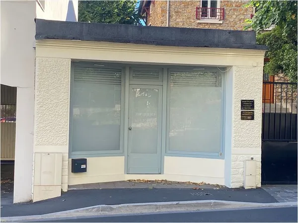 LOCAL COMMERCIAL À LOUER - BUREAU OU BOUTIQUE - SECTEUR PISCINE
