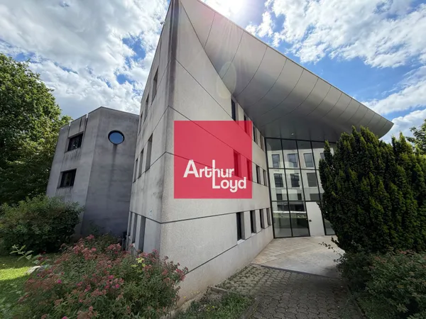 Local professionnel 313 m²