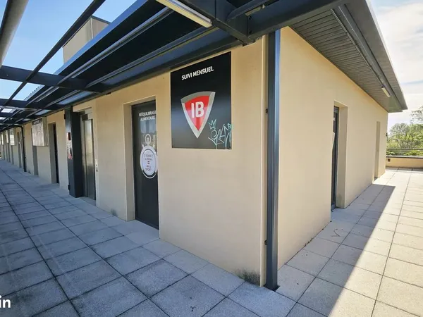 Local commercial 124 m² Uzès