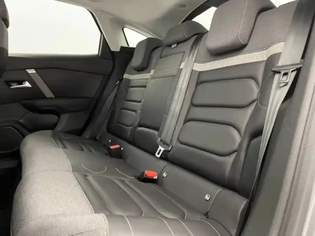 Citroën C4 puretech 130 s&amp;s eat8 — photo 15
