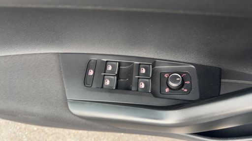 Volkswagen Polo GTI 2.0 TSI 200 DSG6 - N/A – 2019 – 130781 km – Essence – Boîte Automatique — photo 12