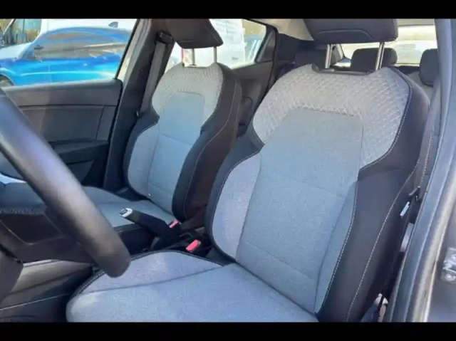 Renault Clio 1.0 tce 90ch evolution - 24 — photo 10