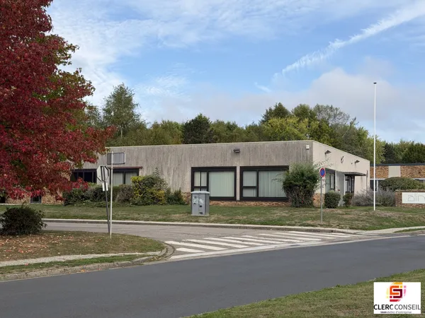 Local professionnel 549 m²