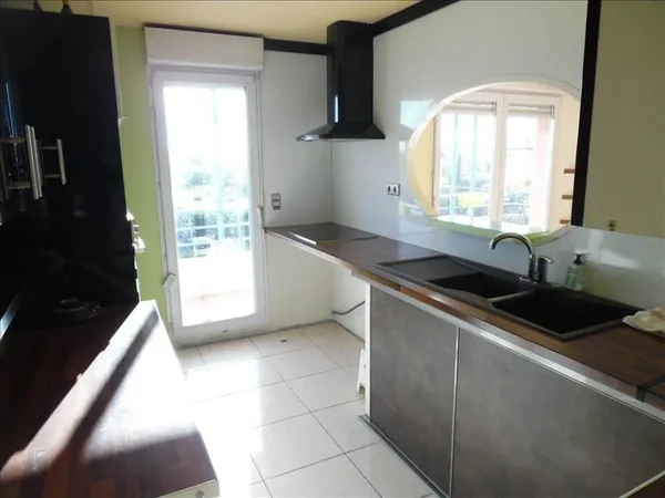 A VENDRE - Appartement