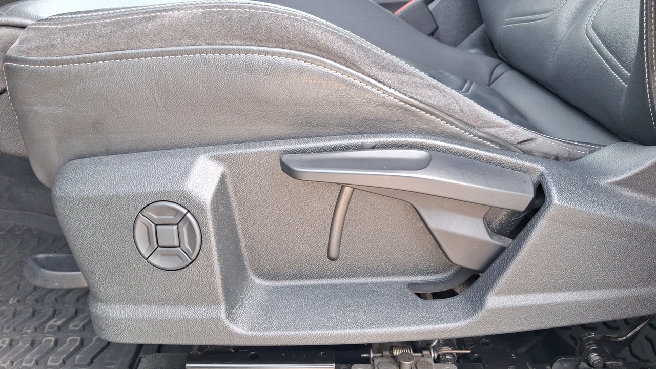 Audi Q3 35 TDI 150 ch Quattro — photo 32