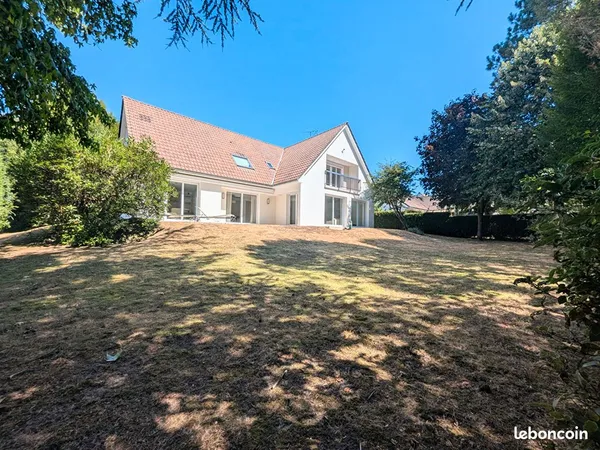 Propriété 8 pièces 245 m²