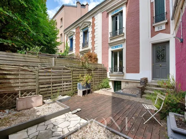 MAISON FAMILIALE 140m2 / vieux PUTEAUX Village.