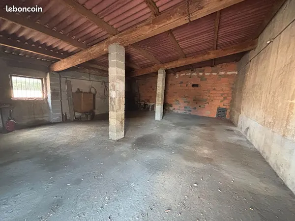 Local 80 m² VILLENEUVE DE LA RAHO