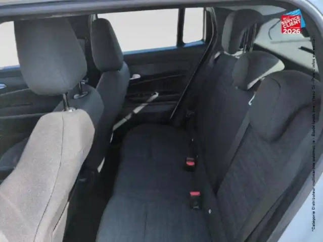 Jeep Avenger 1.2 turbo t3 100ch altitude — photo 11