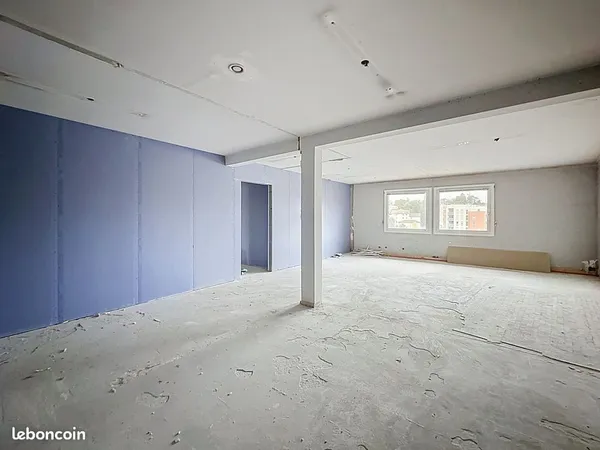 Plateau à aménager de 49 m2 - MACON CENTRE