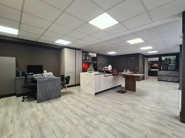 Fonds de commerce 100 m²