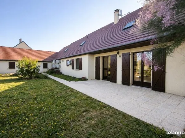 Maison 7 pièces 180 m²
