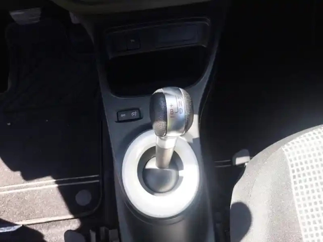 Renault Twingo iii e-tech — photo 13